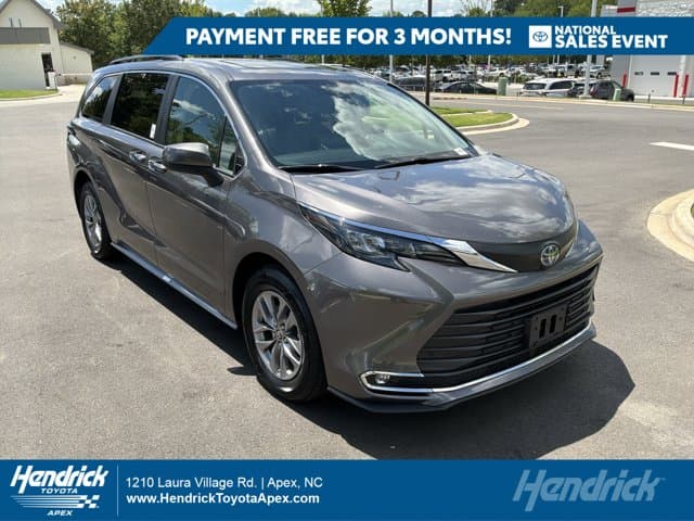 2024 Toyota Sienna XLE — photo 1 of 36