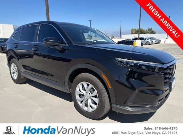 2025 Honda CR-V LX — photo 1 of 9