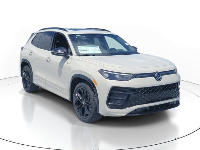 2026 Volkswagen Tiguan SE R-Line Black — photo 1 of 31