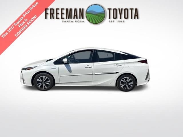 2017 Toyota Prius Prime Plus — photo 1 of 8