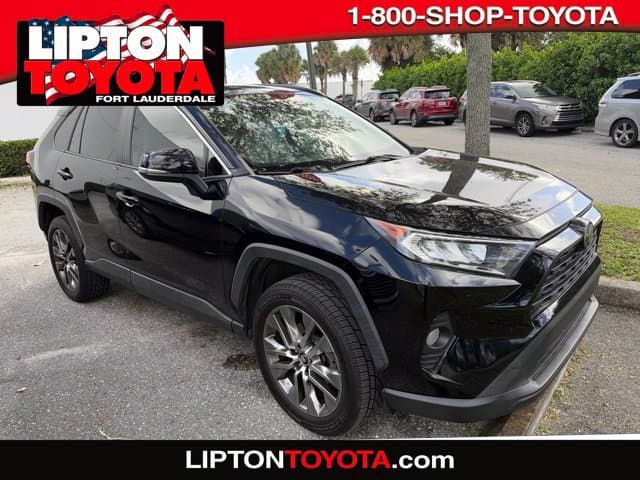 2019 Toyota RAV4 XLE Premium — photo 1 of 2