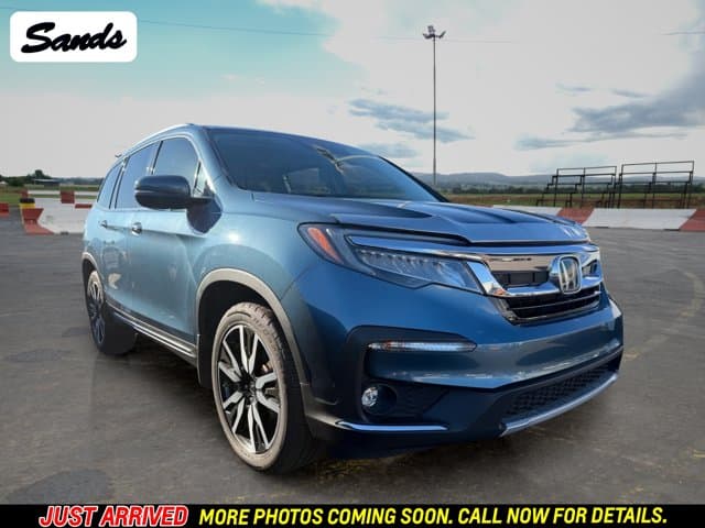 2021 Honda Pilot Touring 8-Passenger — photo 1 of 14