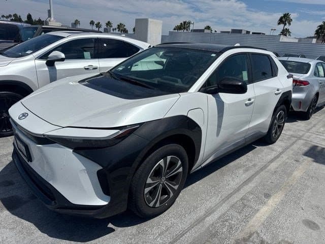 2023 Toyota bZ4X XLE — photo 1 of 4