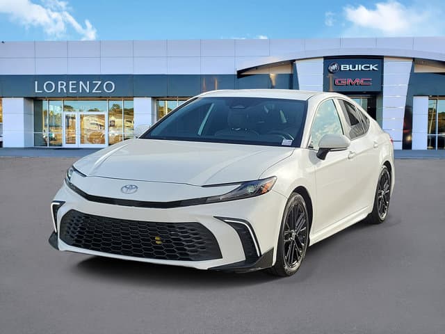 2026 Toyota Camry SE — photo 1 of 31