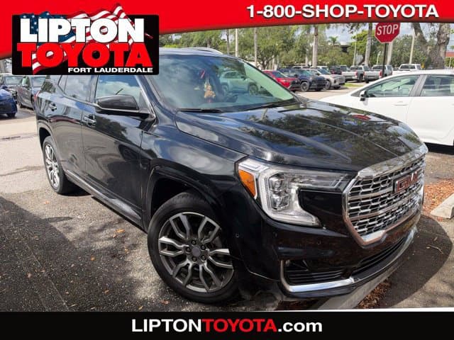 2024 GMC Terrain Denali — photo 1 of 2