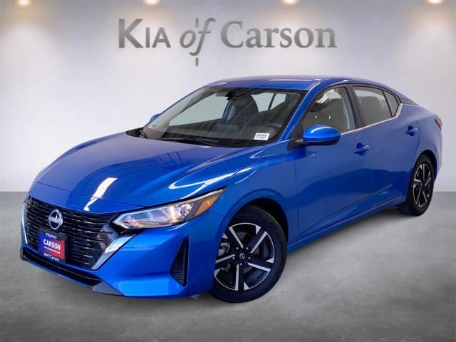 2025 Nissan Sentra SV — photo 1 of 33