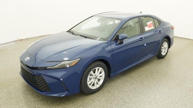2026 Toyota Camry LE — photo 1 of 52