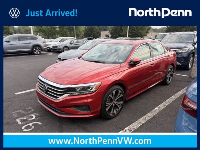 2020 Volkswagen Passat 2.0T SEL — photo 1 of 10