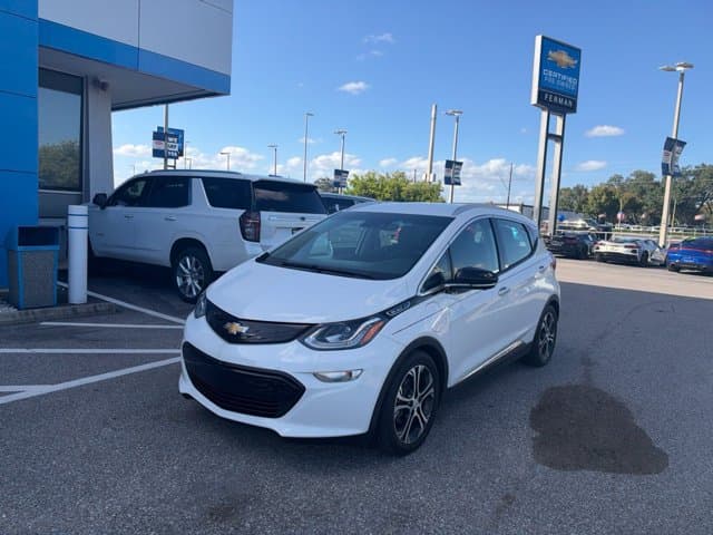 2020 Chevrolet Bolt EV Premier — photo 1 of 15