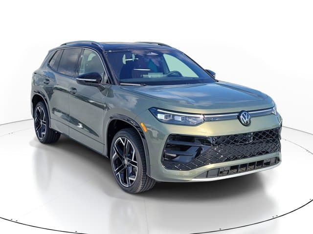 2026 Volkswagen Tiguan SEL R-Line Turbo — photo 1 of 32