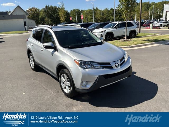 2014 Toyota RAV4 XLE — photo 1 of 34
