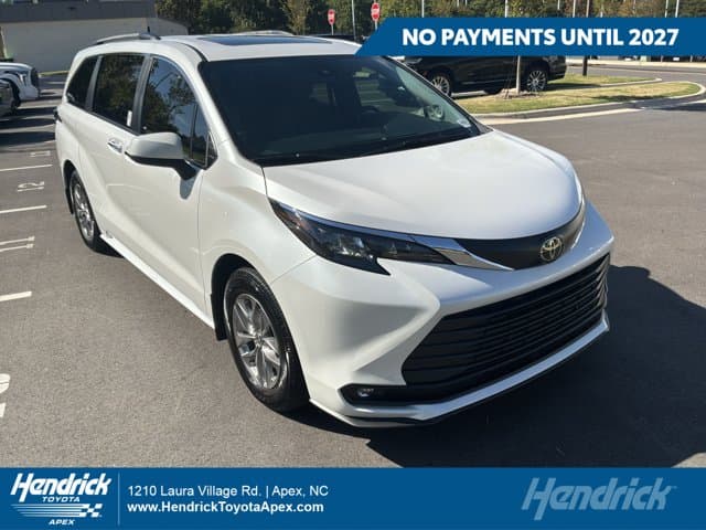2026 Toyota Sienna XLE — photo 1 of 36