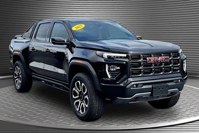 2025 GMC Canyon 4WD AT4 — photo 1 of 25