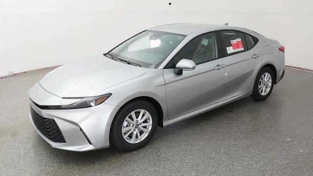 2026 Toyota Camry LE — photo 1 of 52