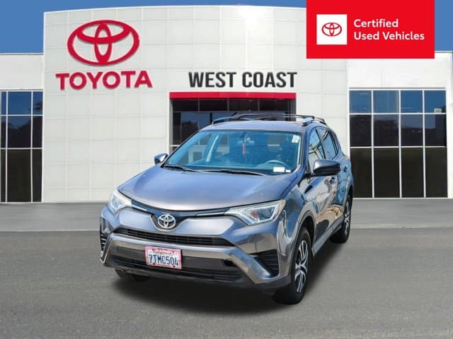 2016 Toyota RAV4 LE — photo 1 of 16
