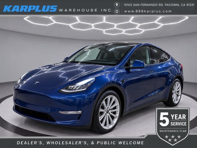 2023 Tesla Model Y Long Range — photo 1 of 29