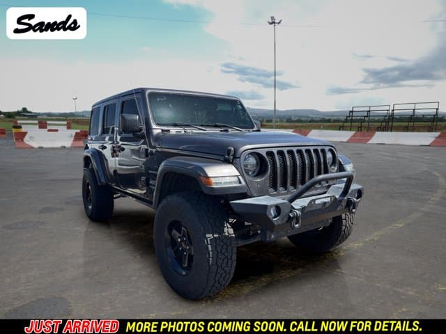 2018 Jeep Wrangler Unlimited Sahara — photo 1 of 11