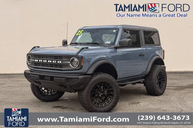 2025 Ford Bronco Base — photo 1 of 37