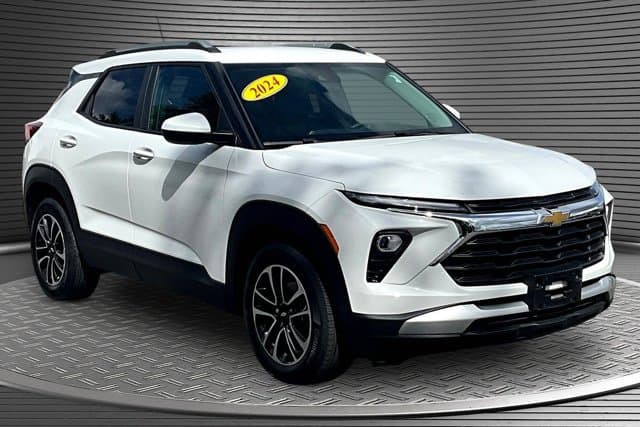 2024 Chevrolet Trailblazer LT — photo 1 of 25
