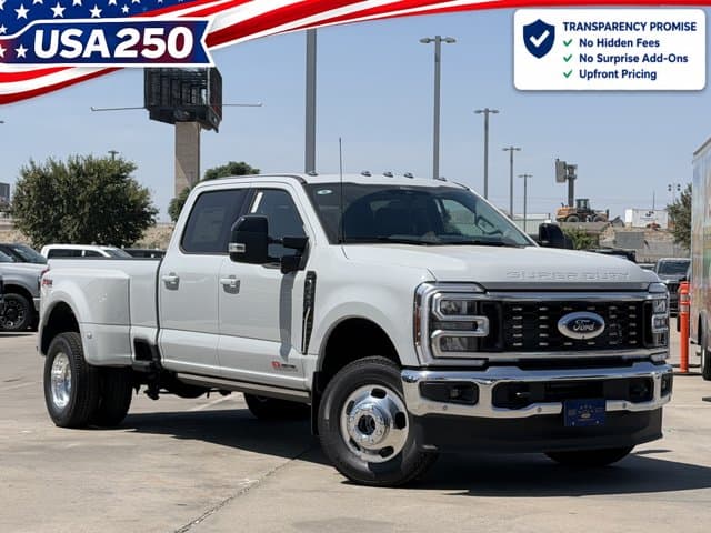2026 Ford Super Duty F-350 DRW LARIAT — photo 1 of 26