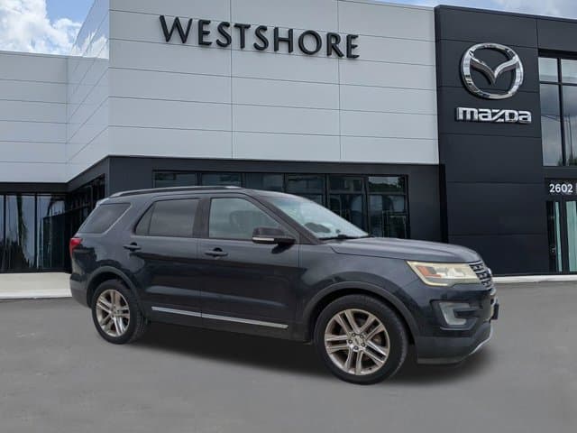 2017 Ford Explorer XLT — photo 1 of 28