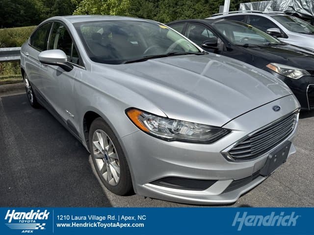 2017 Ford Fusion Hybrid SE — photo 1 of 8