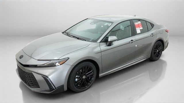 2026 Toyota Camry SE — photo 1 of 16