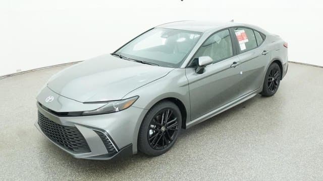 2026 Toyota Camry SE — photo 1 of 52