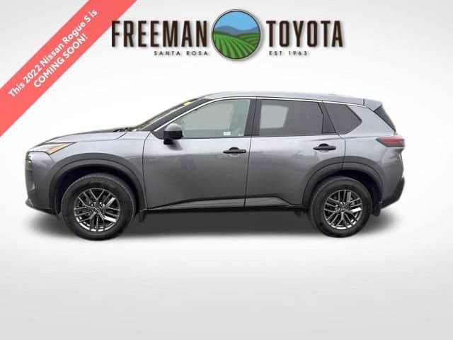 2022 Nissan Rogue S — photo 1 of 8