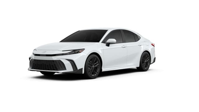 2026 Toyota Camry SE — photo 1 of 8