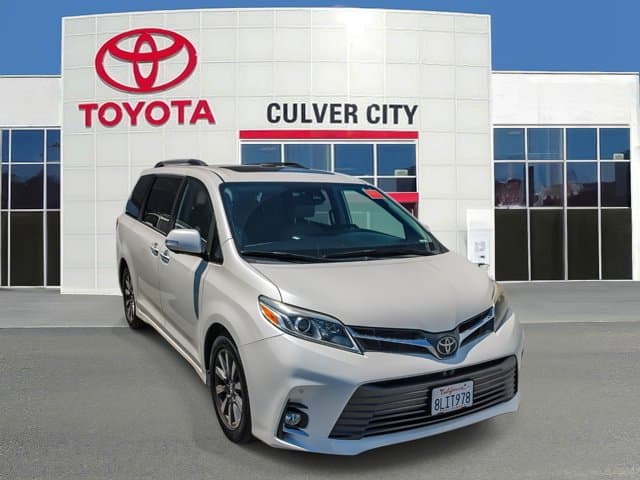 2020 Toyota Sienna Limited Premium — photo 1 of 16