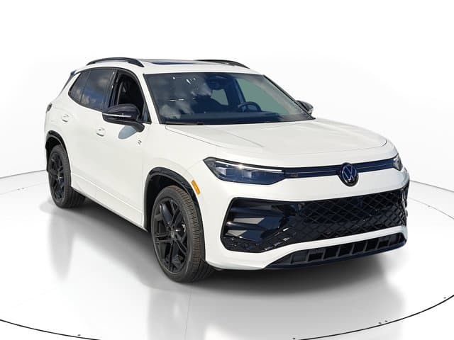 2026 Volkswagen Tiguan SE R-Line Black — photo 1 of 32