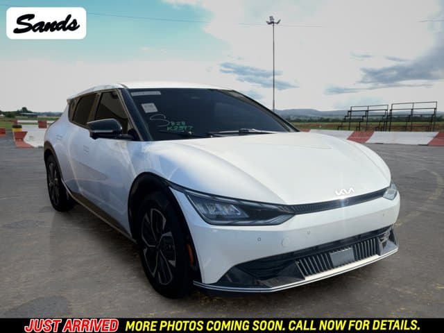 2024 Kia EV6 Wind — photo 1 of 9