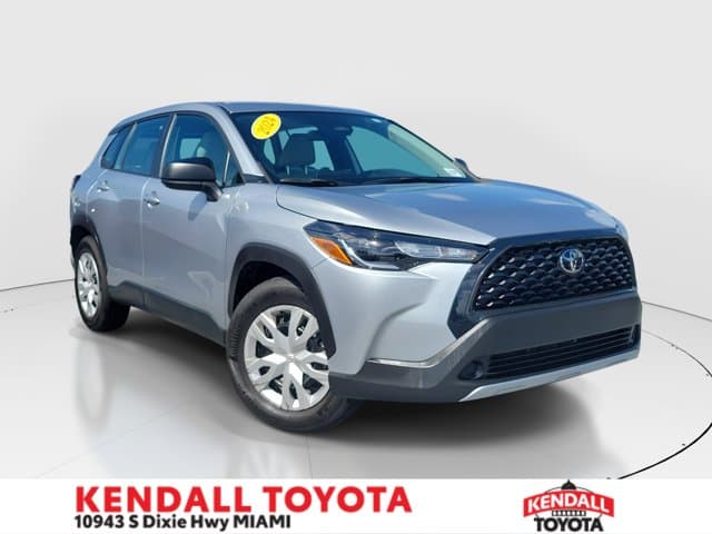 2024 Toyota Corolla Cross L — photo 1 of 28