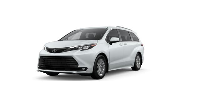 2026 Toyota Sienna XLE — photo 1 of 8