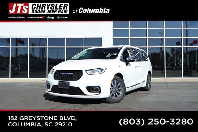 2023 Chrysler Pacifica Hybrid Limited — photo 1 of 8