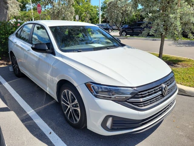 2024 Volkswagen Jetta Base — photo 1 of 4