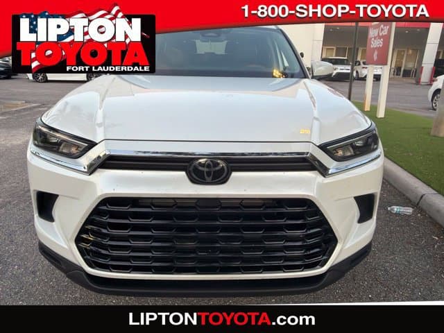 2026 Toyota Grand Highlander XLE — photo 1 of 3
