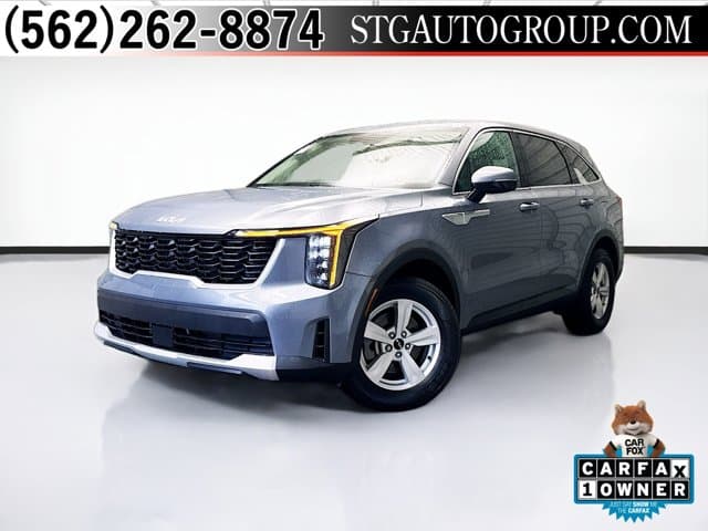 2025 Kia Sorento LX — photo 1 of 20