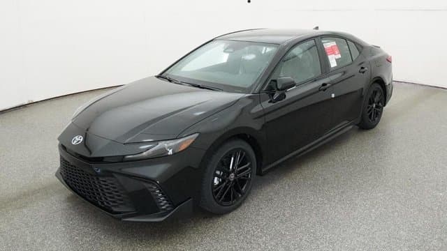 2026 Toyota Camry SE — photo 1 of 52