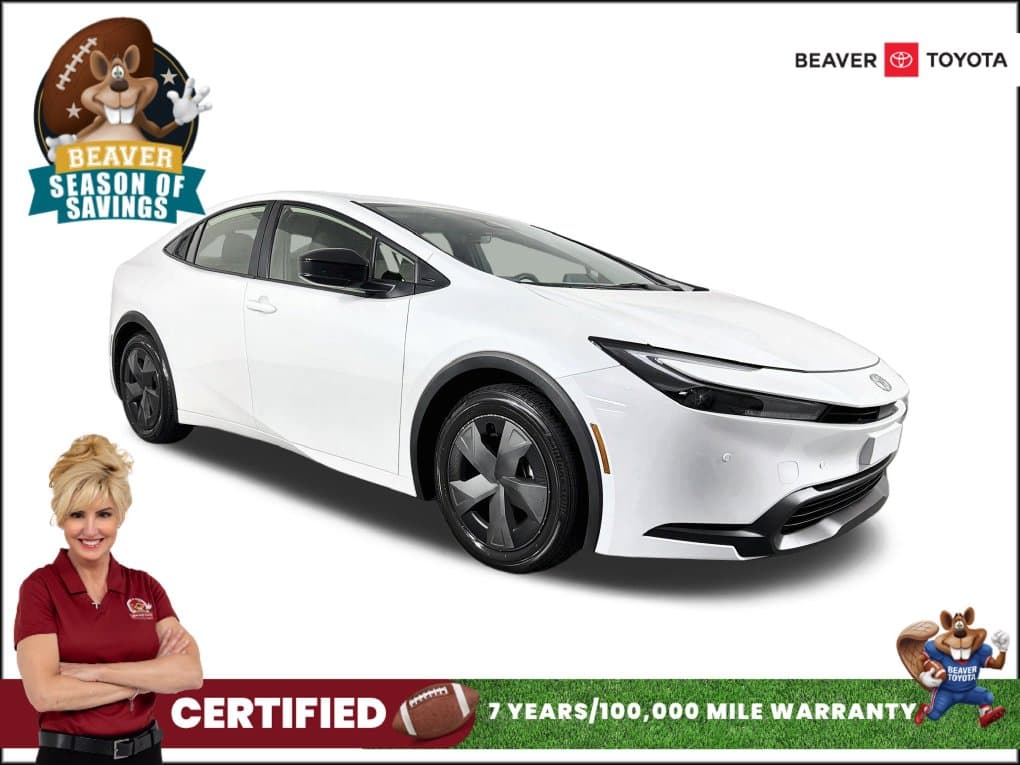 2025 Toyota Prius LE — photo 1 of 37