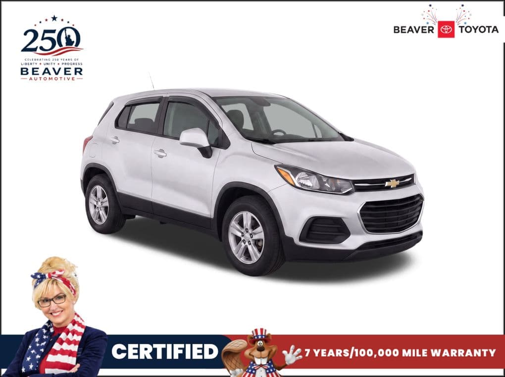 2022 Chevrolet Trax LS — photo 1 of 18