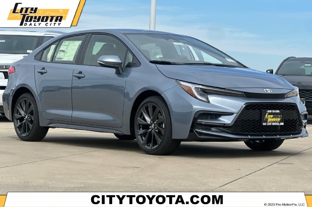 2027 Toyota Corolla SE — photo 1 of 33
