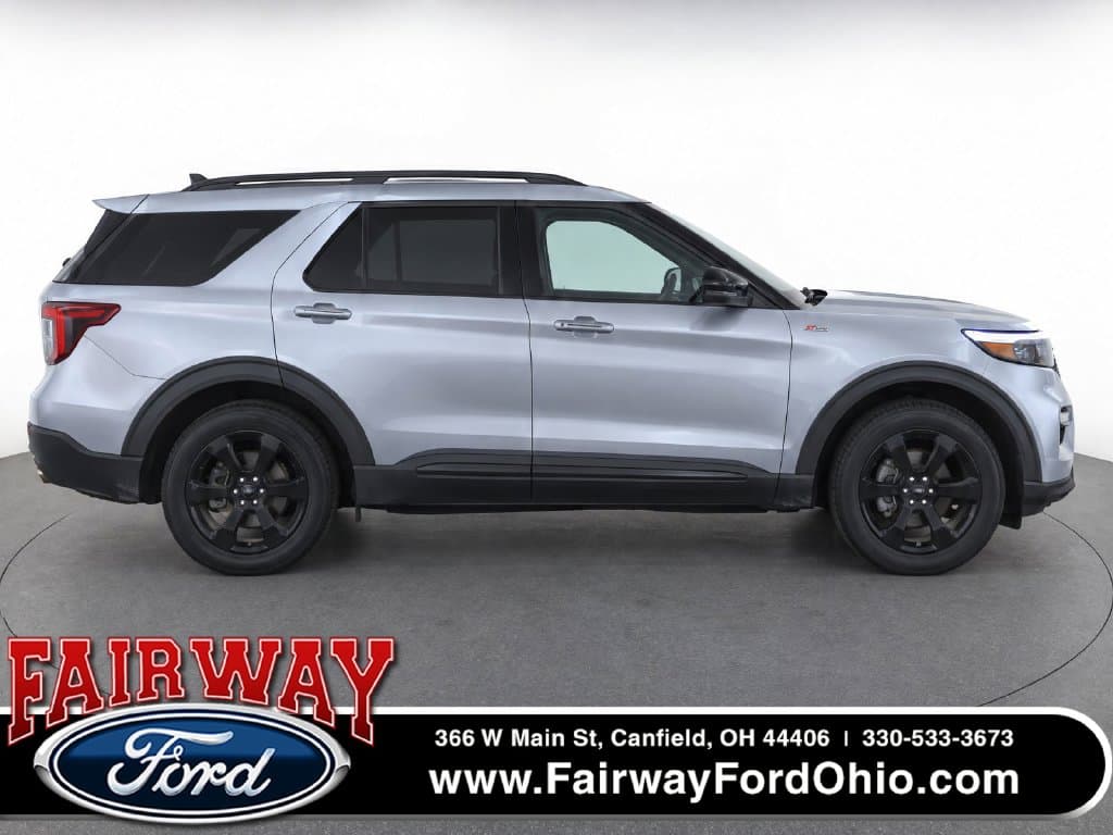 2023 Ford Explorer ST-Line — photo 1 of 11