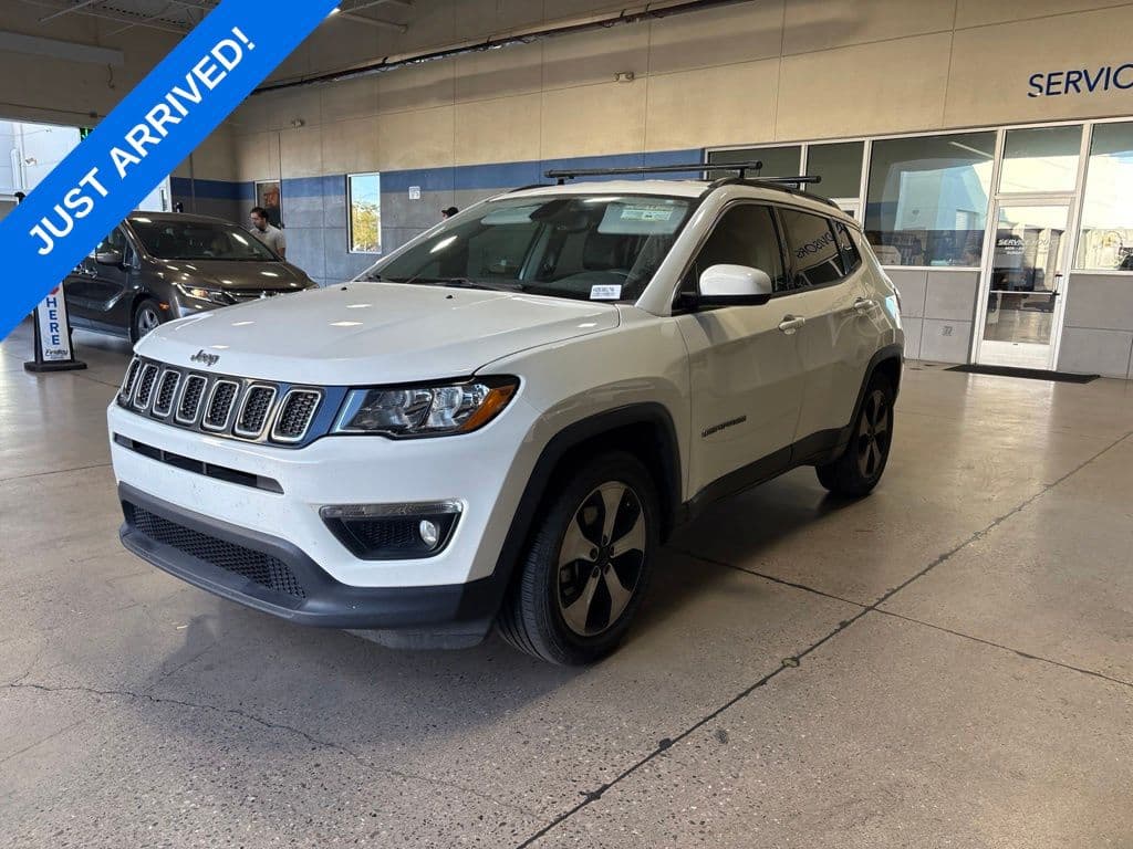2018 Jeep Compass Latitude — photo 1 of 6
