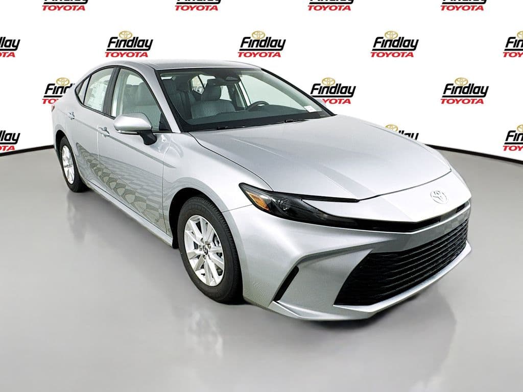 2026 Toyota Camry LE — photo 1 of 17