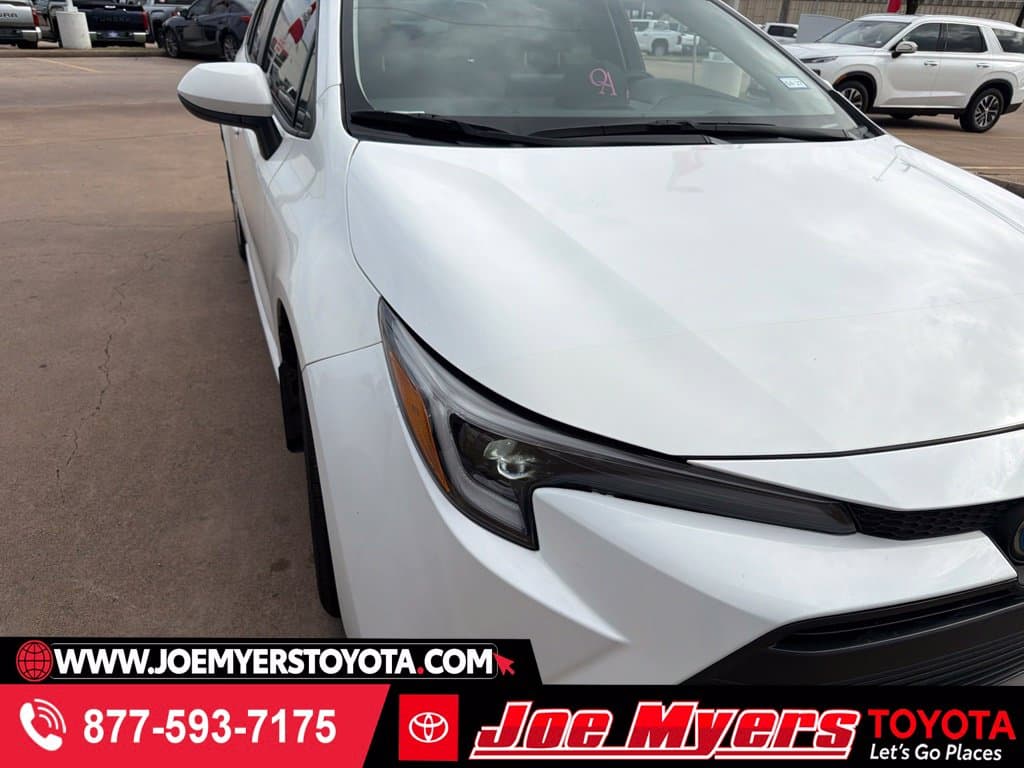 2023 Toyota Corolla Hybrid LE — photo 1 of 5