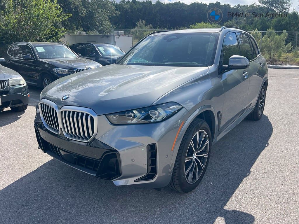 2026 BMW X5 sDrive40i — photo 1 of 6