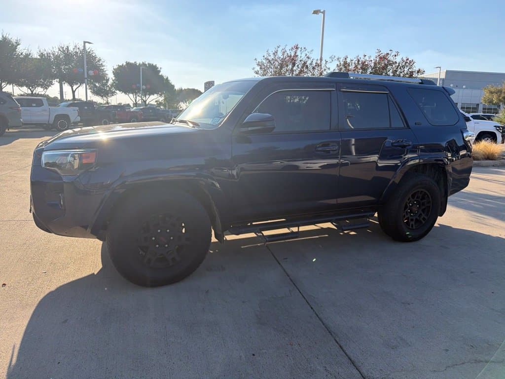 2023 Toyota 4Runner SR5 — photo 1 of 23