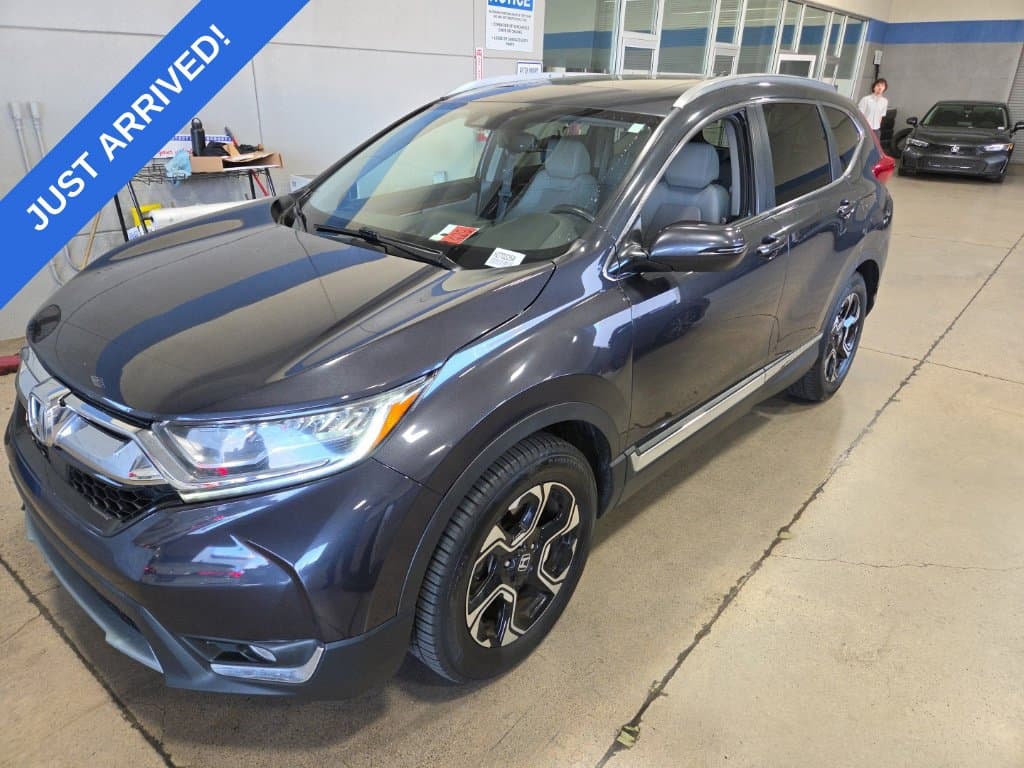 2017 Honda CR-V Touring — photo 1 of 6